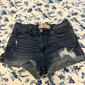 Hollister High-rise short-shorts.